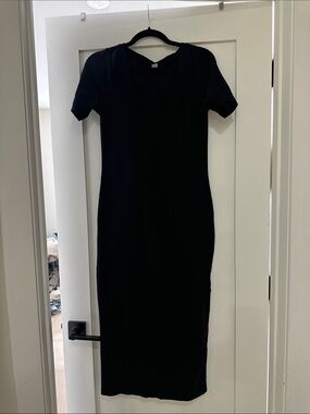 Old Navy Black Short-Sleeve Maxi Dress